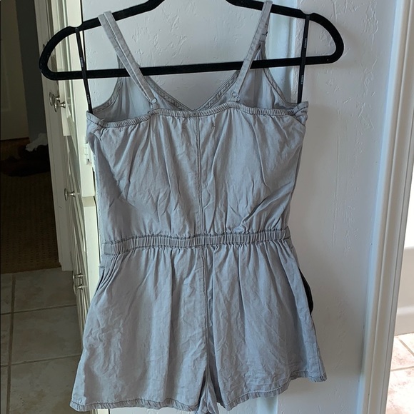Woman’s/Girls Romper - Picture 2 of 8